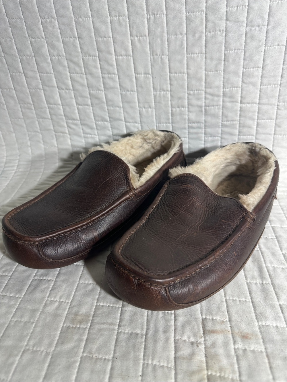 UGG Men's Ascot slippers in a brown leather colorway